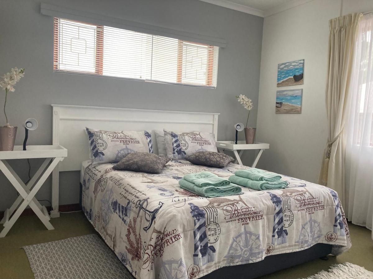 57 On Wellington Accommodation Colchester Extérieur photo